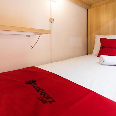 Reddoorz Hostel @ Malang City Center 2 Luaran gambar
