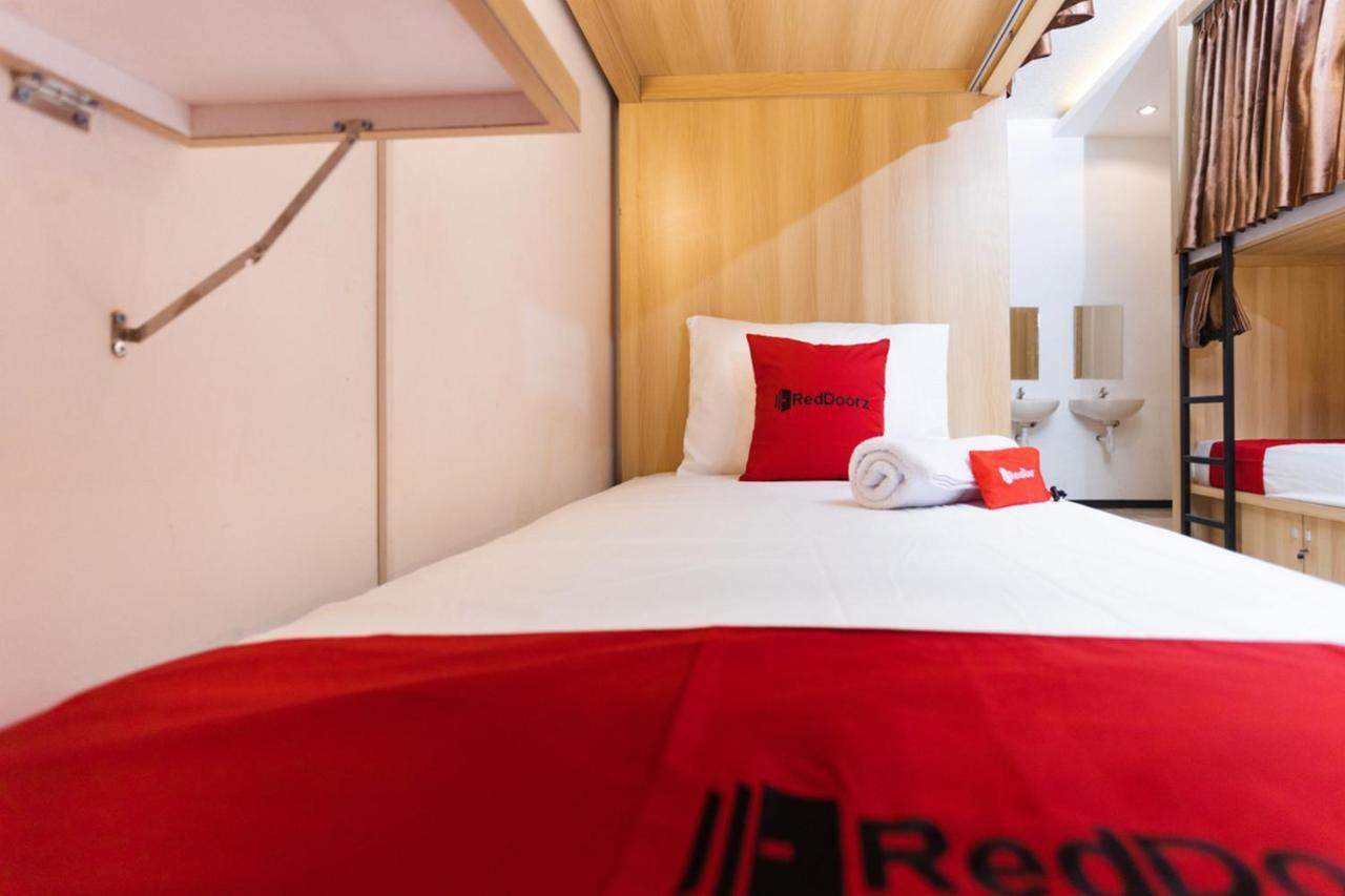 Reddoorz Hostel @ Malang City Center 2 Luaran gambar